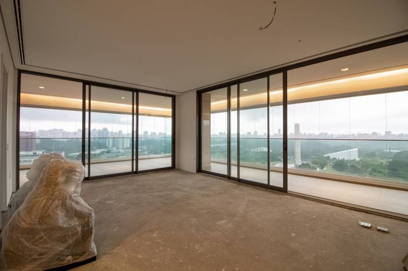  - Irresistível - Apartamento Alto Padrão, melhor vista de São Paulo, visão panorâmica para o Parque do Ibirapuera, 4 suítes reversível e 5 vagas.