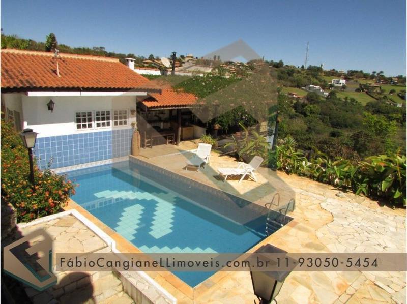  - Casa em condomínio fechado na represa de Piracaia, com ótima vista para represa.