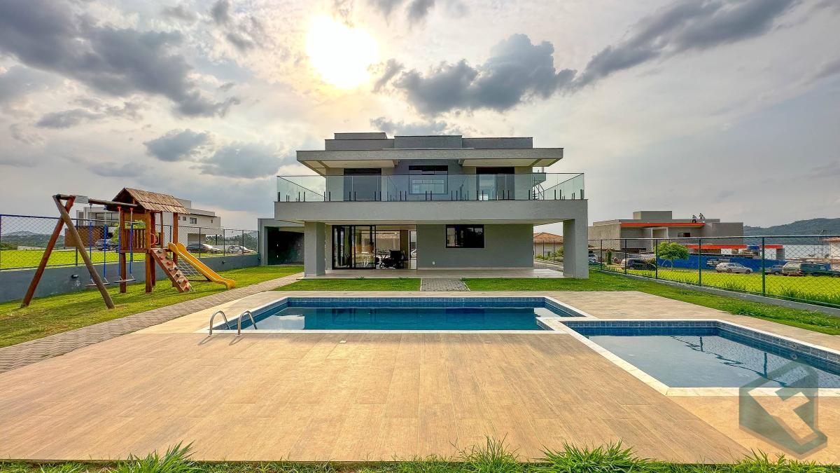  - Casa para família, conceito aberto, muito espaço para lazer, esportes e diversão, VISTA PANORÂMICA no Roof top