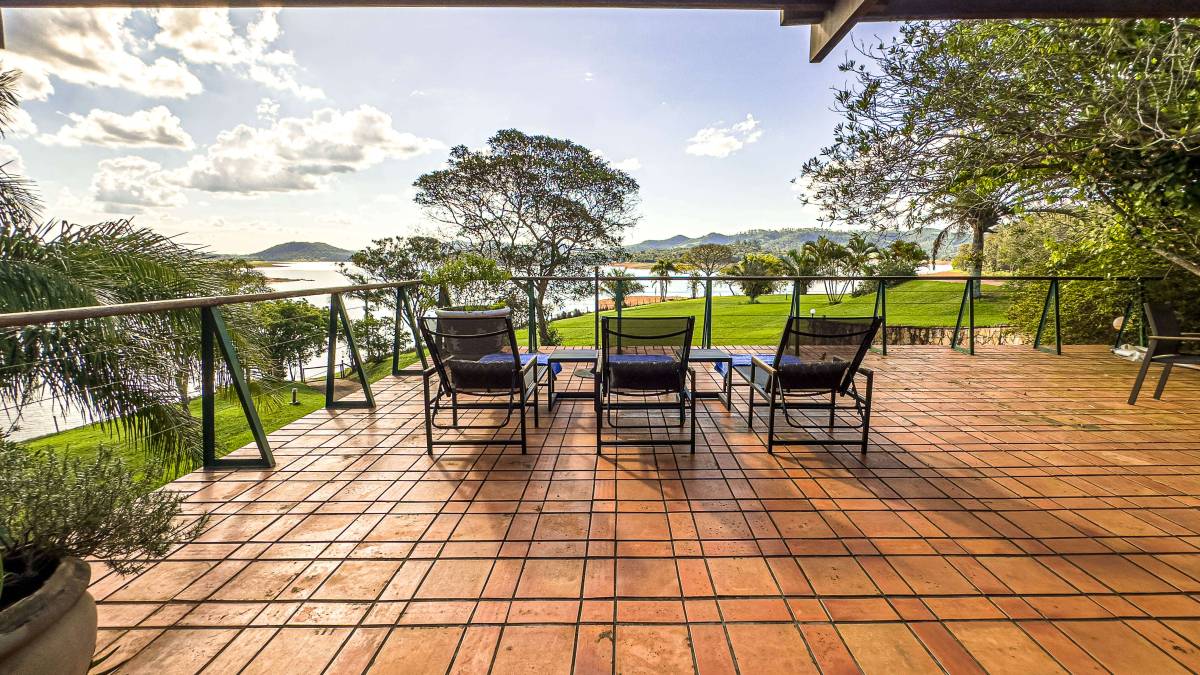  - 46.000 m² de reserva particular e 1.100 metros de margem exclusiva.