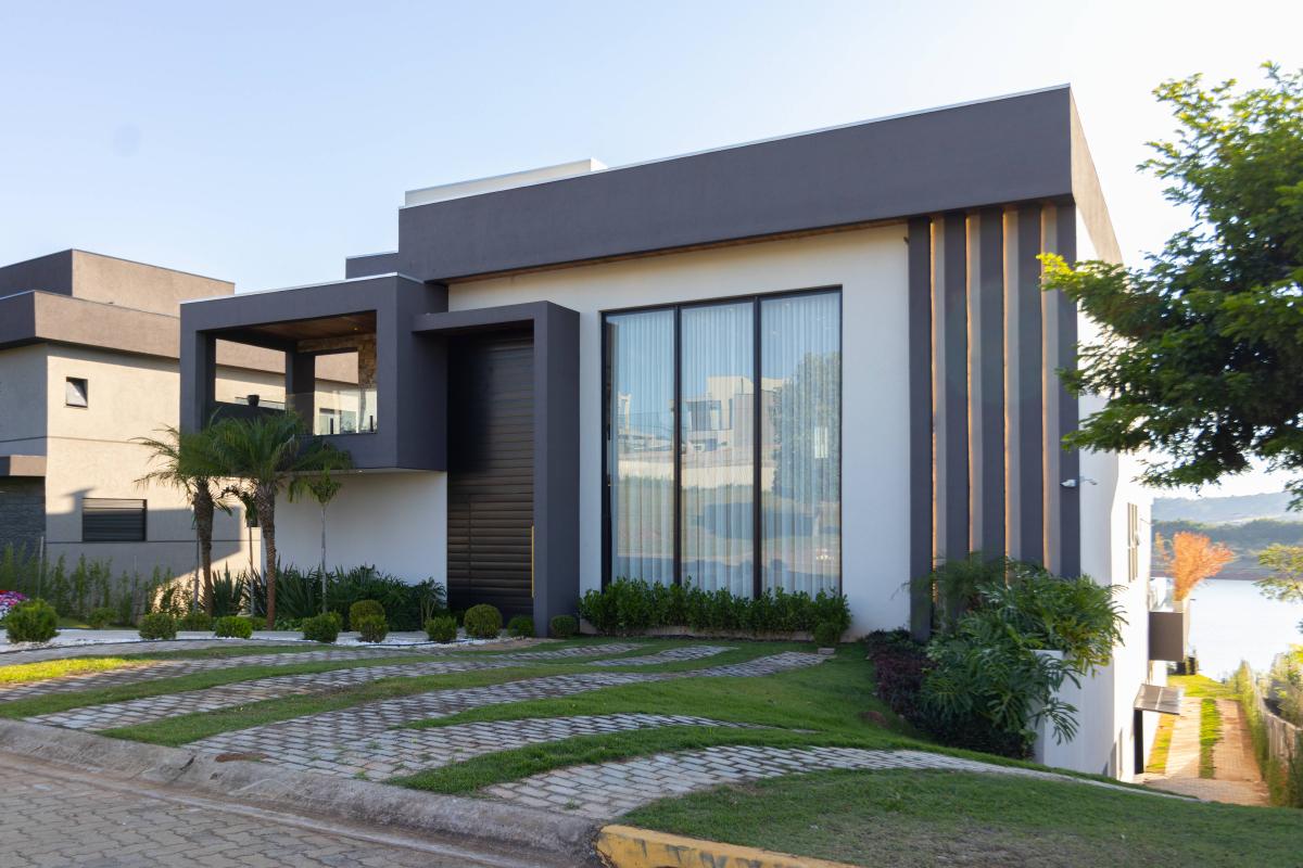  - Exclusiva Residência Pé na Água no Condomínio Porto Laranjeira - Onde Família e Natureza se Encontram