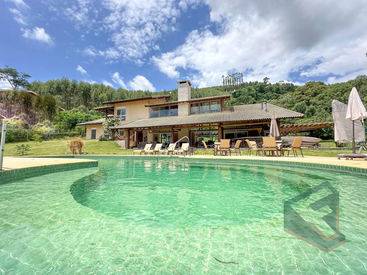  - Viva o Luxo, o seu refúgio á beira da represa esta esperando você. Casa exclusiva, vista deslumbrante e terreno de 3800 mts²