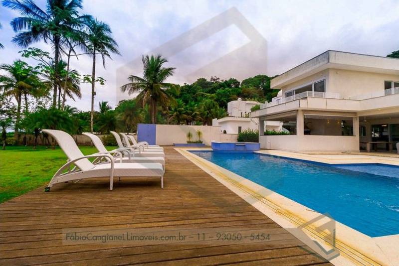  - Mansão de frente para o mar, linda casa de 800m² pé na areia em Ubatuba.