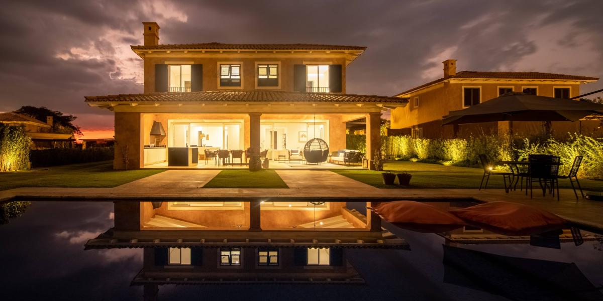 Casa de condomínio à venda com 4 quartos, 370m² - ,