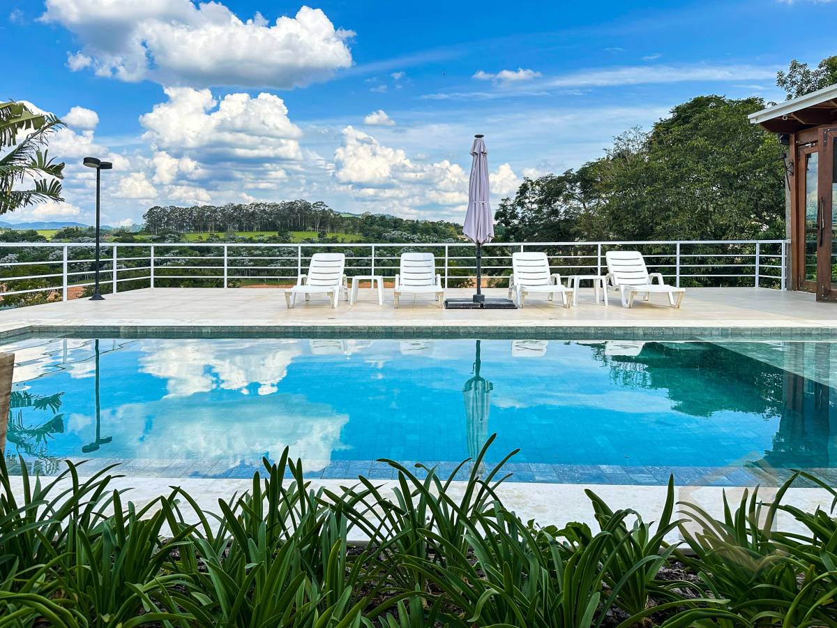 Casa de condomínio à venda com 8 quartos, 585m² - ,