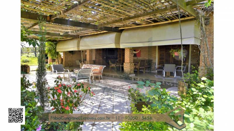 Sitio espetacular, localização, vista e infraestrutura perfeitas para amantes da natureza, esporte e família. - FábioCangianellimóveis