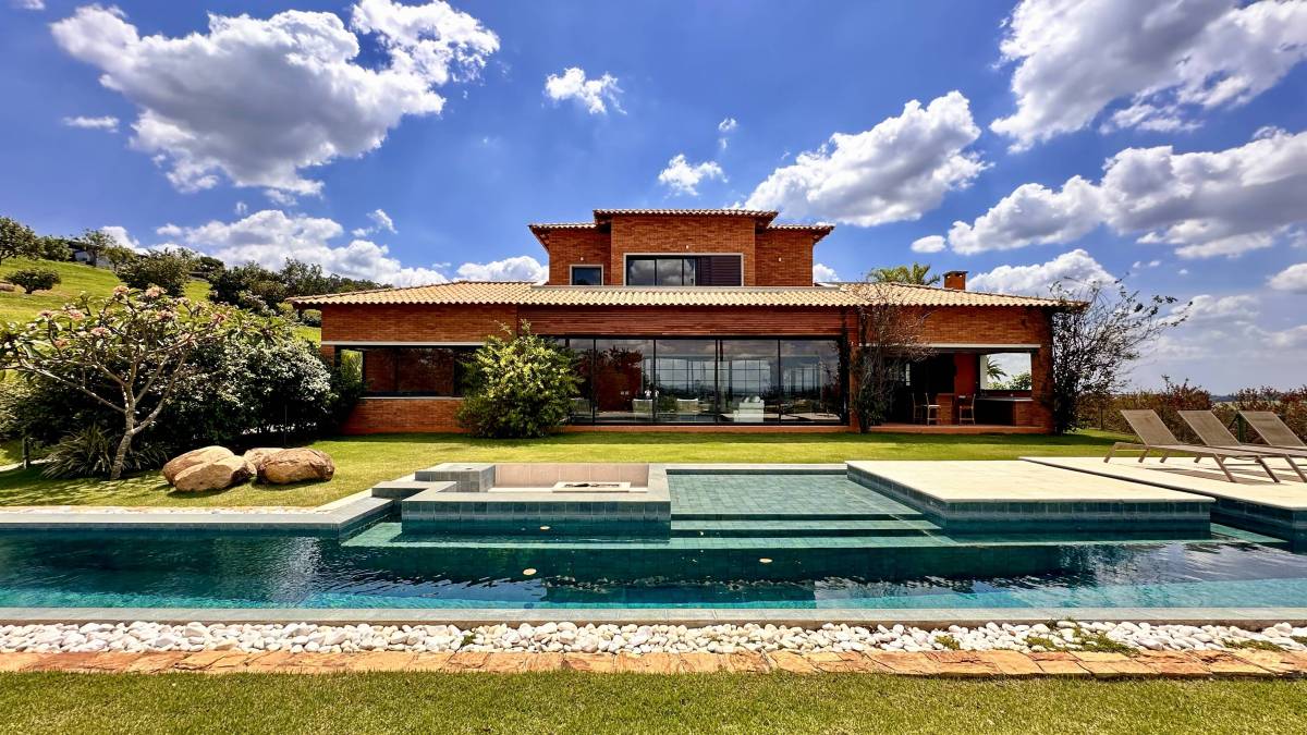 Uma Joia Exclusiva no Condomínio Praia da Grama - Residência 5 suítes e lazer completo para a familia - FábioCangianellimóveis